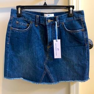 Southern Tide mini skirt